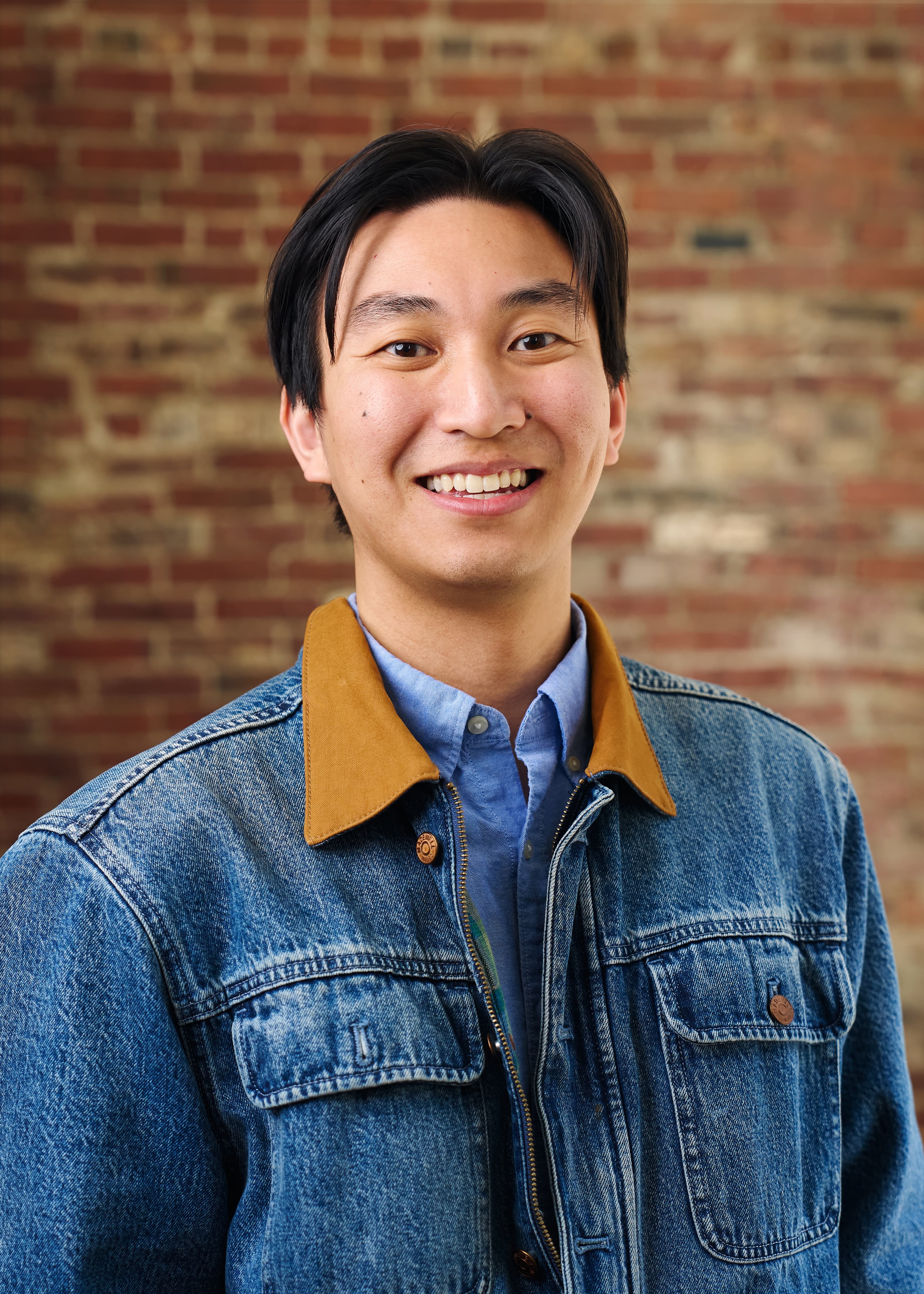 Profile picture of Chris Deng